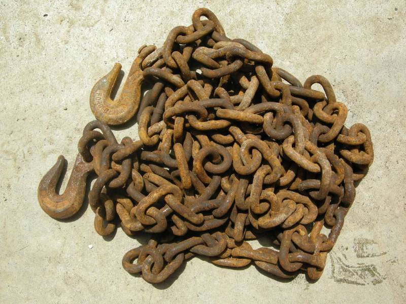 lot 39 image: Log chain