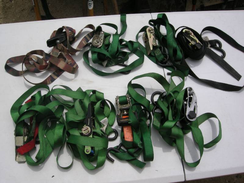 lot 47 image: 8 1 ratchet straps