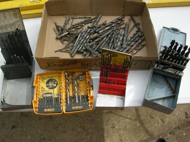 lot 60 image: Misc drill bits