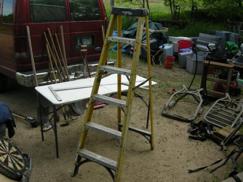lot 62 image: Husky 6 ladder