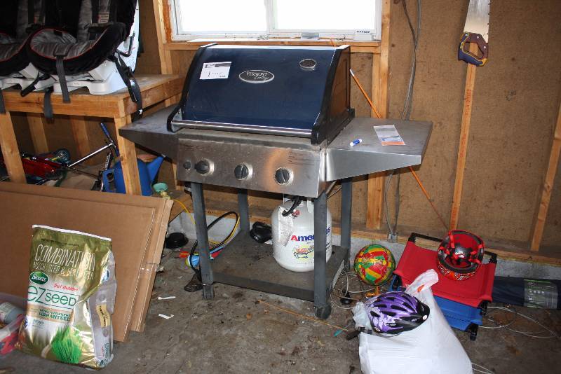 lot 1 image: Vermont Castings Propane Grill wStainless Steel Side Trays, Metal Grates & Wheels 60 x 25 x 50 Includes Propane Tank.