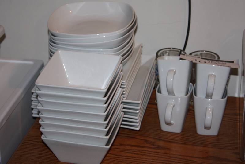 lot 30 image: Matching Kitchen Dish Lot of (38) Including Mugs (6) Large Bowls (8) Small Bowls (8) Large Plates (8) Small Plates (8).