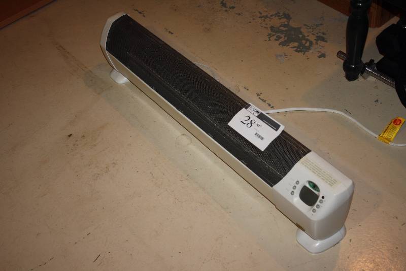 lot 28 image: Honeywell Air Heater Model HZ-519020 120V 1500W.