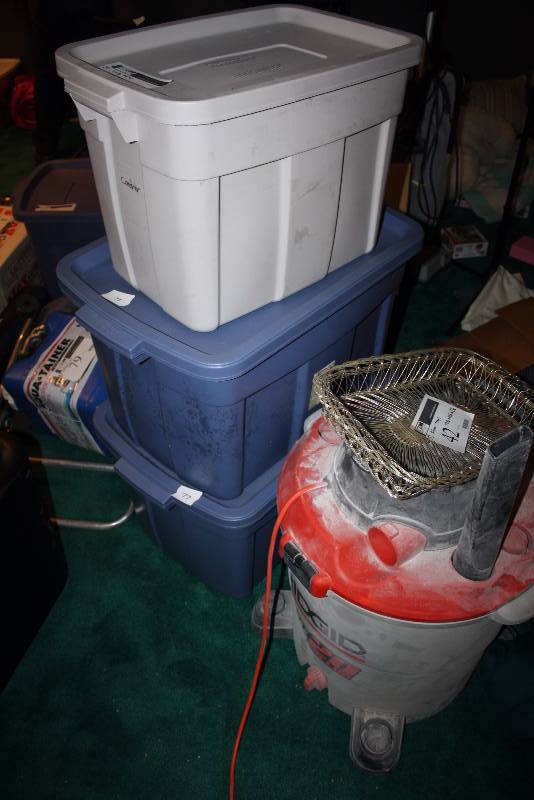 lot 77 image: Lot of (3) Plastic Storage Containers Storage Containers Are Empty.