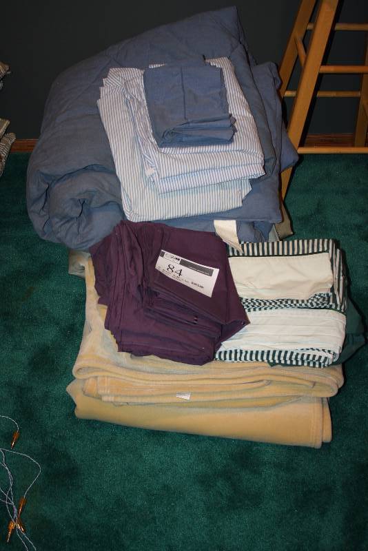 lot 84 image: Bedding Lot Including Queen Bedding Sets (4) Queen Blankets (2).