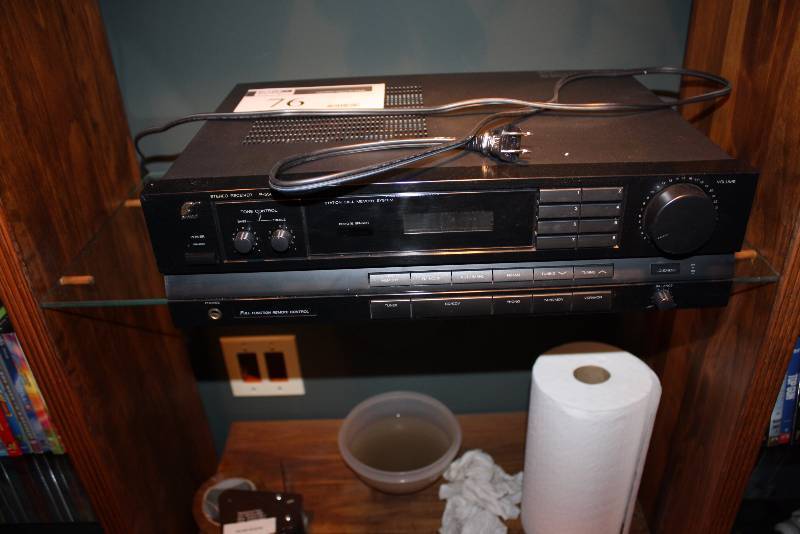 lot 76 image: Sansui Stereo Receiver Model No. R-550 120V 60Hz 260W.