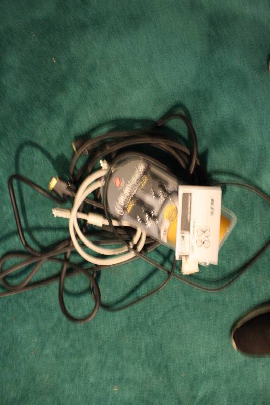 lot 88 image: Bundle Lot of Miscellaneous DVI Connectors Includes 6 DVI-DVI Premium Cable.