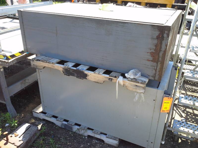 lot 27 image: Metal Cabinets (Not Matching)