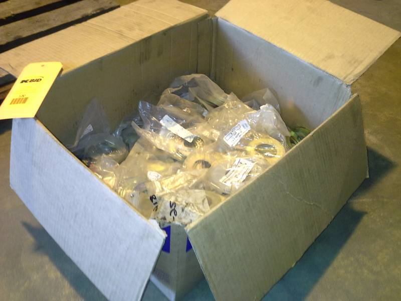 lot 100 image: Box of Zinc Washers