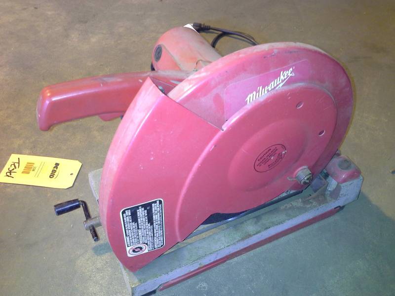 lot 108 image: Milwaukee 14 Chop Saw