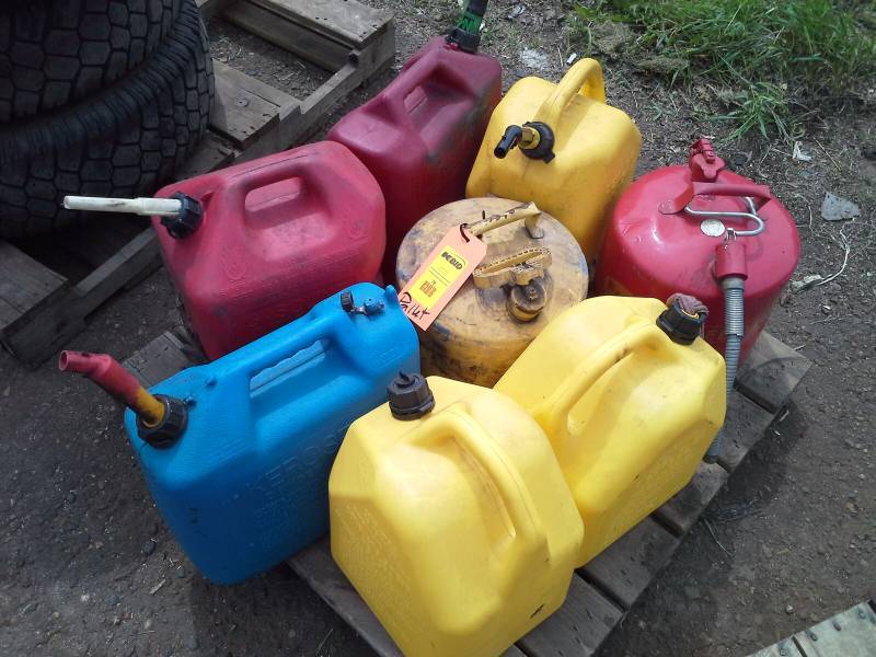 lot 78 image: Fuel Can (8)