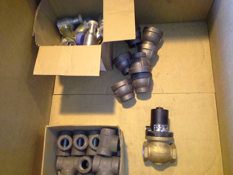lot 96 image: Valve Lot