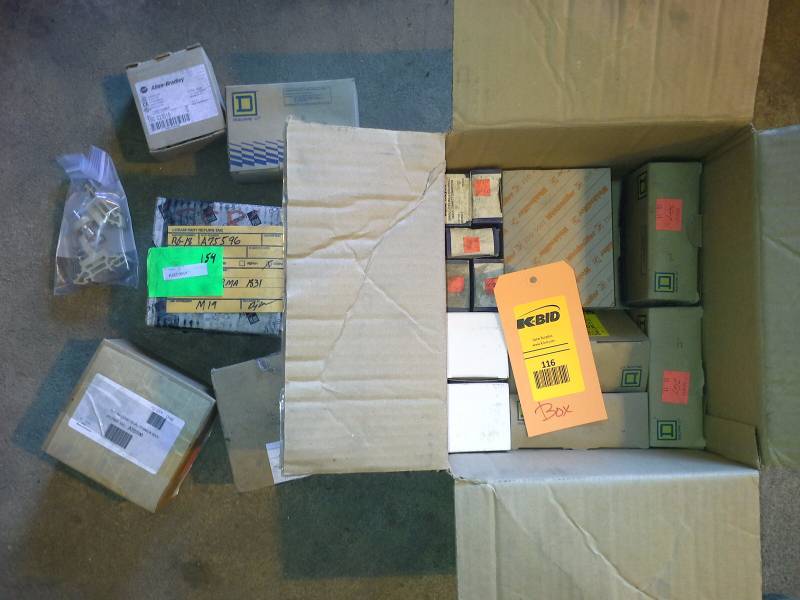 lot 116 image: Misc. Box