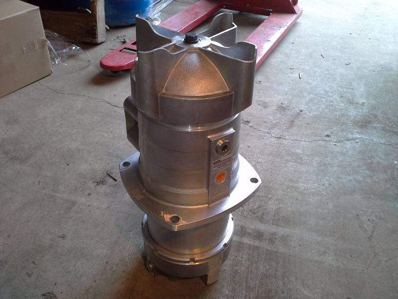 lot 147 image: Large Hydac Filer