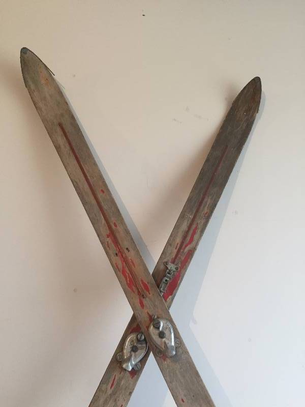 ANTIQUE WOODEN SKIS