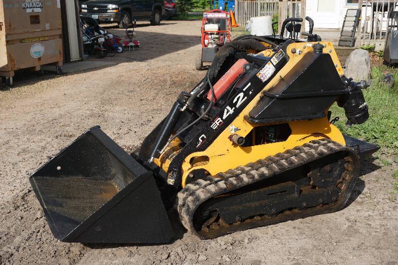 Boxer Brand Model 427 Mini Tracked Bobcat Skid Loader Skid Steer ...