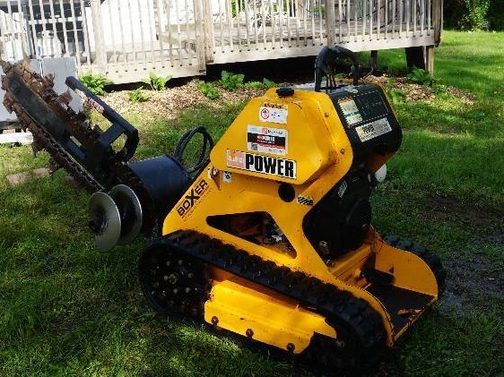 lot 10 image: Boxer Brand Mini Tracked Trencher