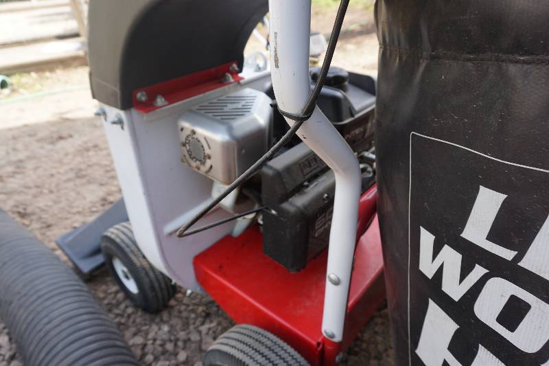 lot 38 image: Little Wonder Brand Model 5612-12-01 High Performance Vac