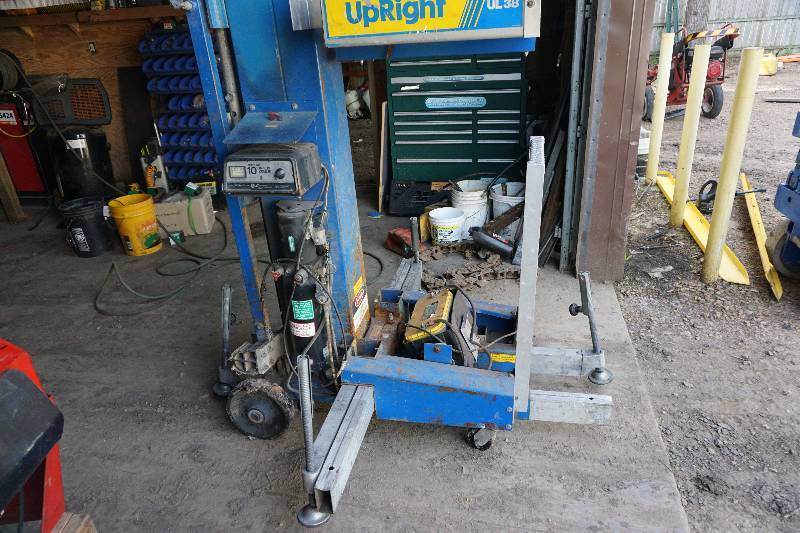 lot 18 image: Upright Model UL 38 Electric Single Man Lift