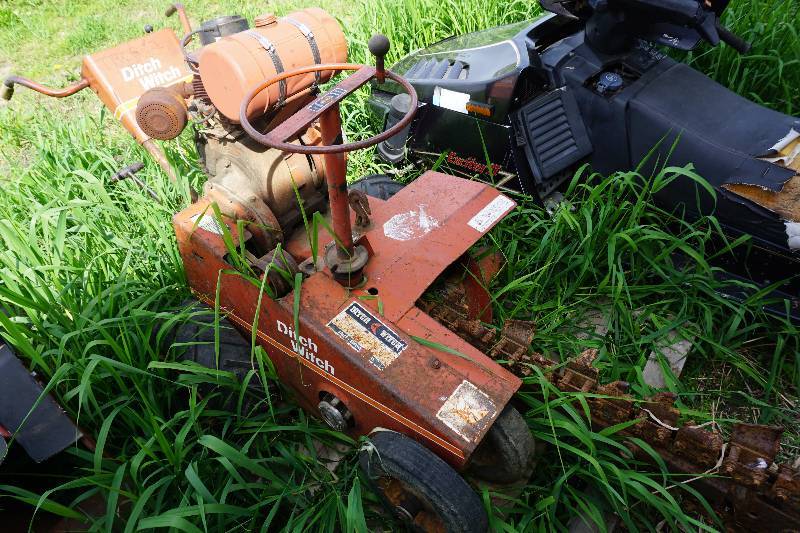 lot 15 image: Ditch Witch Model C99 Power Trencher