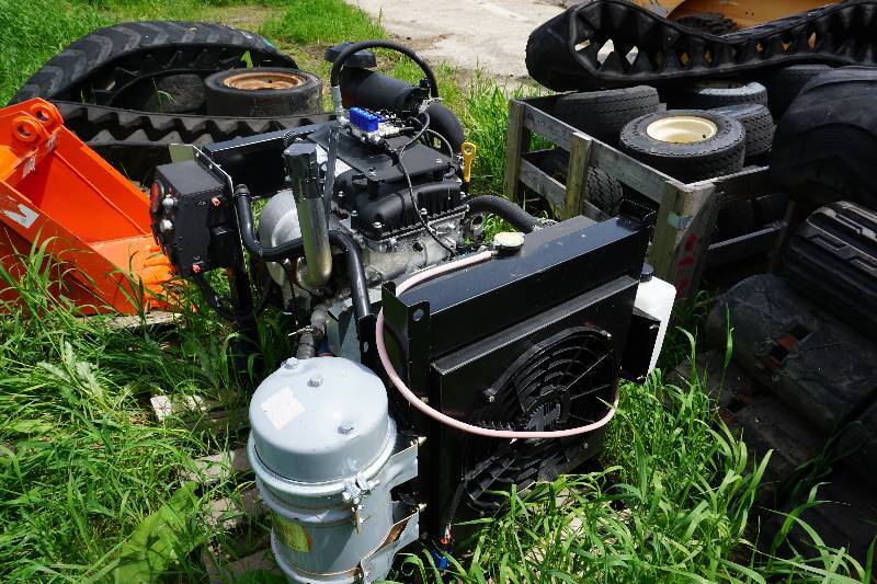 lot 53 image: Hyundai Juniper Oil Field Generator Motor