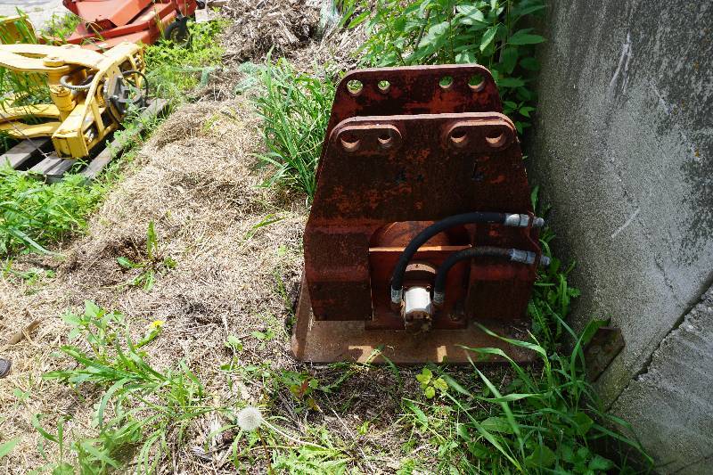 lot 61 image: Back Hoe Hoe Pack Hydraulic Back HoeExcavator Compactor Attachment
