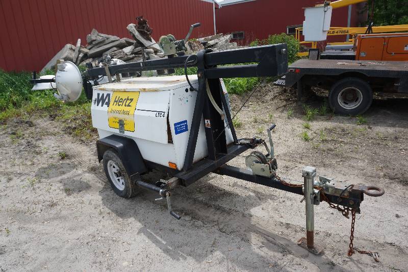 lot 32 image: Wacker Brand Model LTC4 Diesel Powered Portable Light Tower