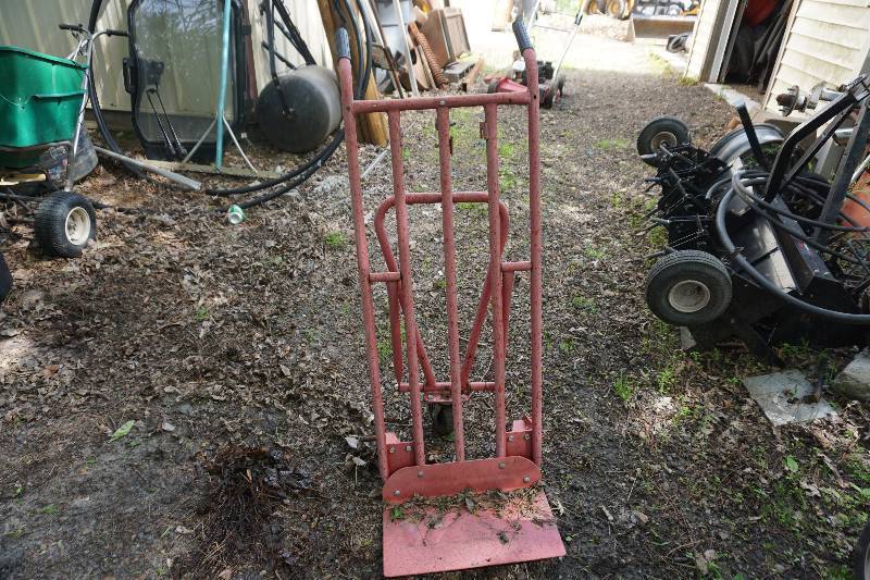 lot 93 image: Hand DollyCart With Tongue