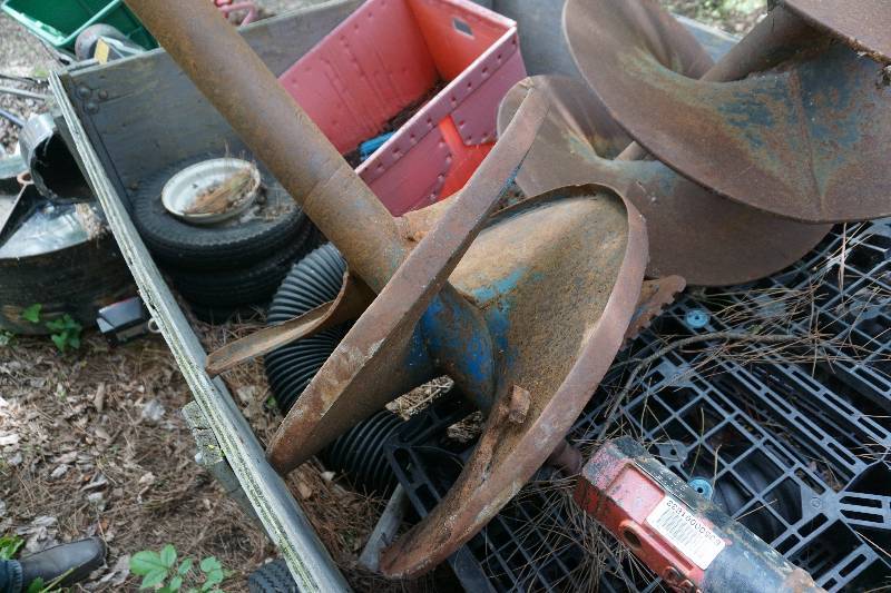 lot 64 image: 24 Hydraulic Auger Bit