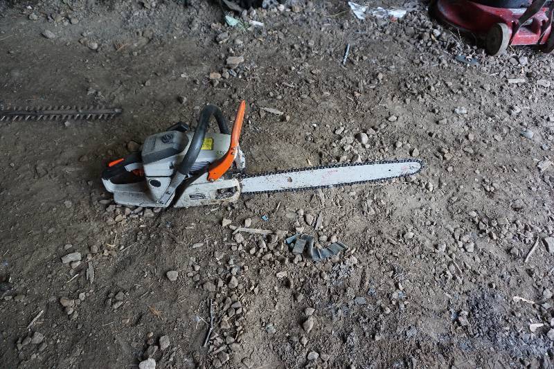 lot 83 image: Echo Model CS520 Chain Saw