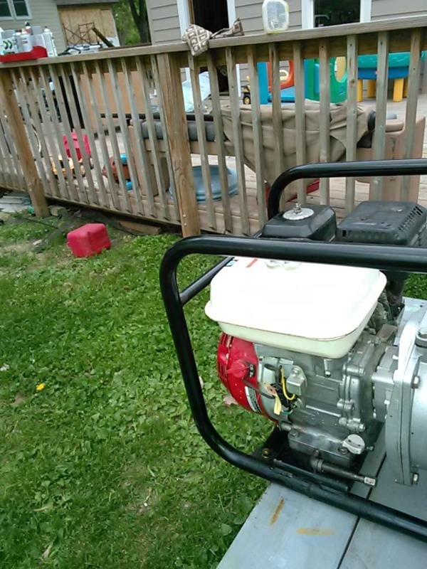 lot 2 image: HONDA SEMI-TRASH PUMP-20 HOURS ON IT