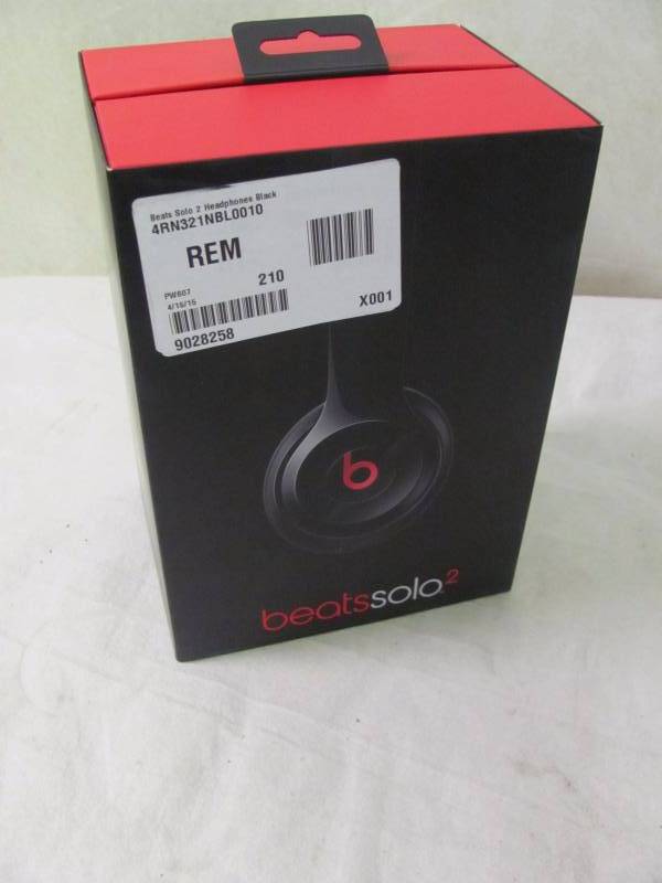 Beats by Dr. Dre Solo 2 On-Ear Headphones Black