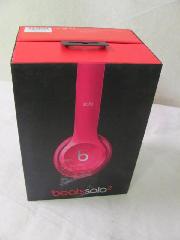 Beats by Dr. Dre Solo 2 On-Ear Headphones Pink