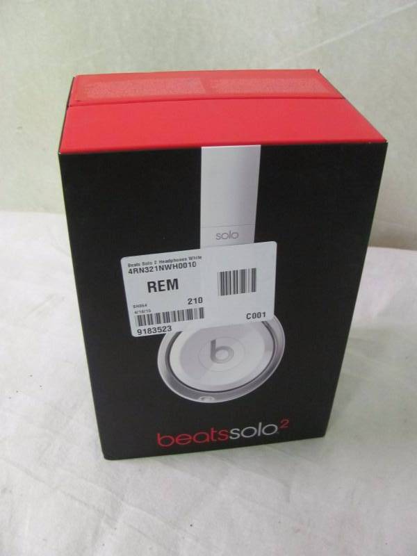 Beats by Dr. Dre Solo 2 On-Ear Headphones White