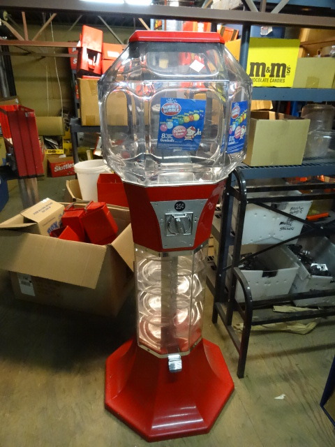 Large gumball machine