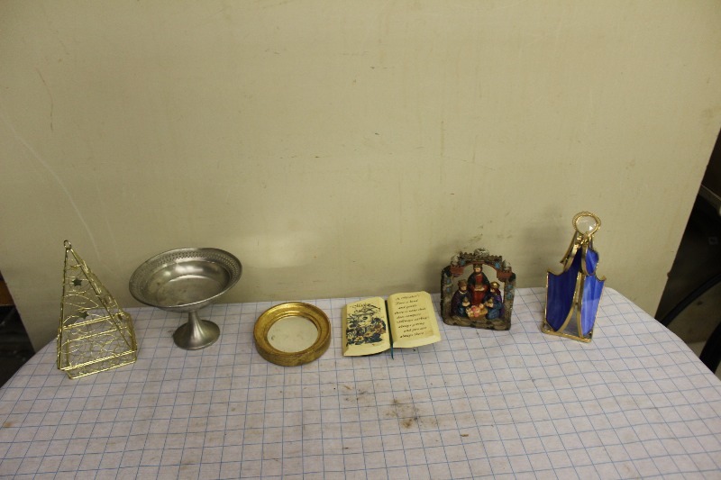 Assorted Decorative Items