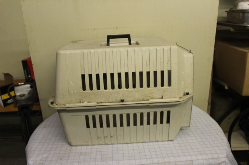 Medium Pet Travel Crate