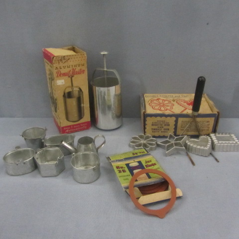 lot 53 image: Rosette & Donut Maker, Rings & Tins