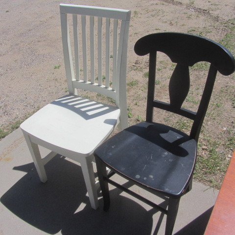 lot 14 image: Dining Chairs