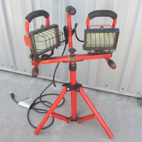 lot 17 image: Work Light