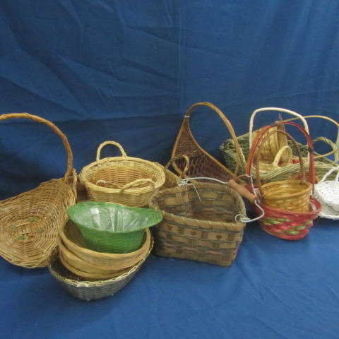 lot 26 image: Wicker Baskets