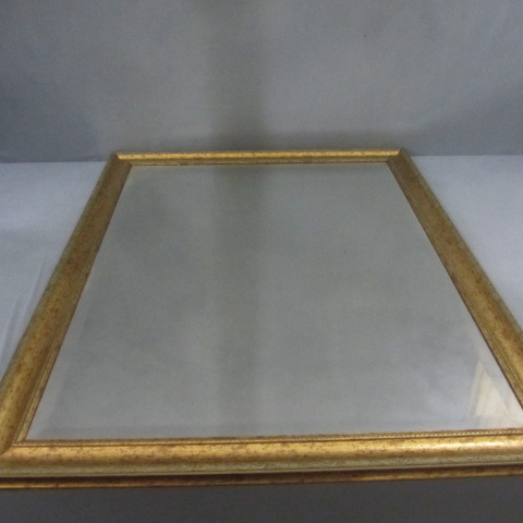 lot 31 image: Gilt Edge Mirror