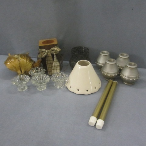 lot 41 image: Candle Holders