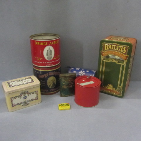lot 42 image: Decorative Tins