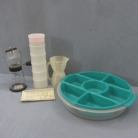 lot 64 image: Vintage Tupperware