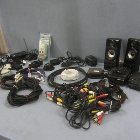 lot 94 image: Electronic Cords, Radar