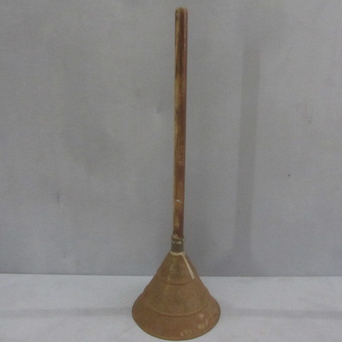 lot 101 image: Antique Clothes Washer