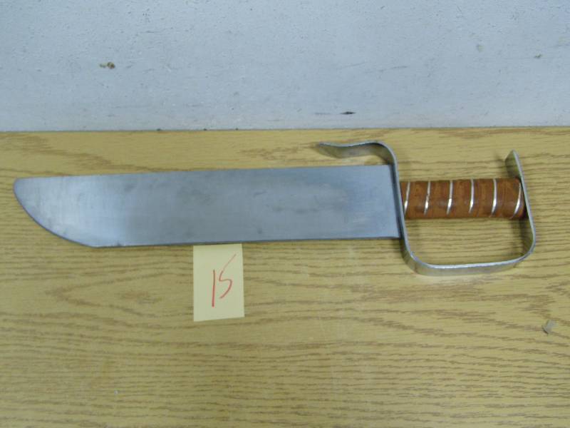 Large Knife w Butterfly on Blade