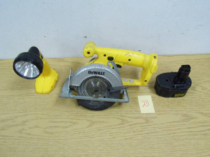DeWalt Cordless Saw & Flashlight