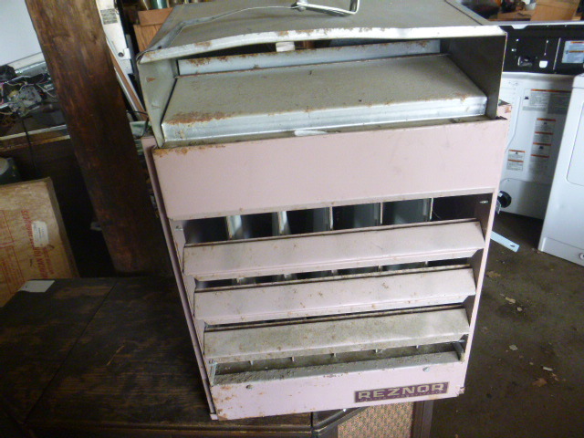 lot 22 image: Reznor Heater